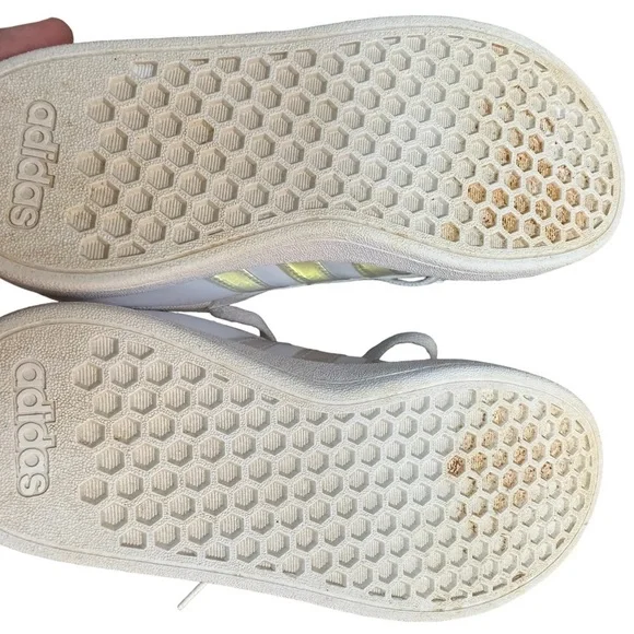 Adidas Girls White Tennis Shoes 1 - Picture 8 of 11